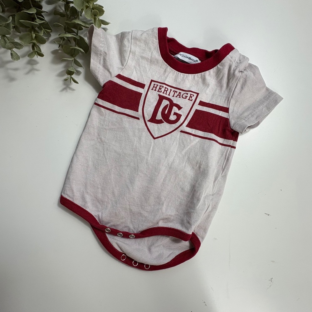 Dolce & Gabbana Heritage DG Logo Baby Bodysuit Gray Red 3-6 Months Romper Italy